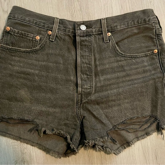 501® ORIGINAL FIT HIGH RISE WOMEN'S SHORTS - Picture 6 of 6